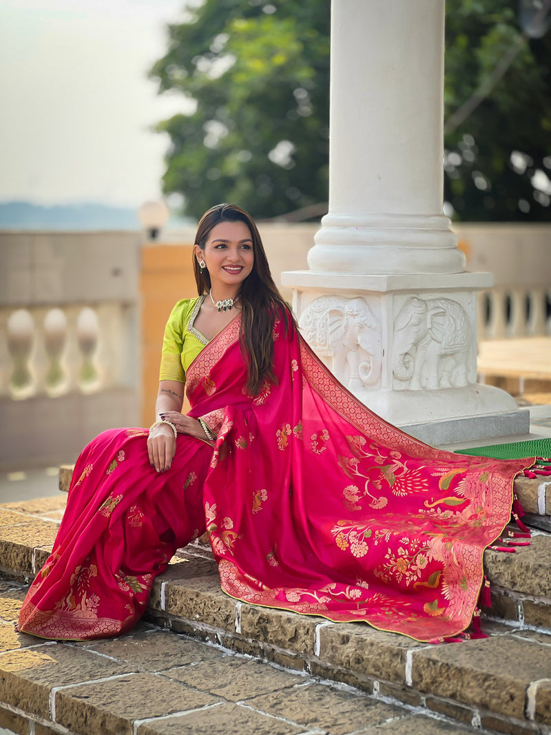 Supernal Dark Pink Soft Banarasi Silk Saree With Forbearance Blouse Piece