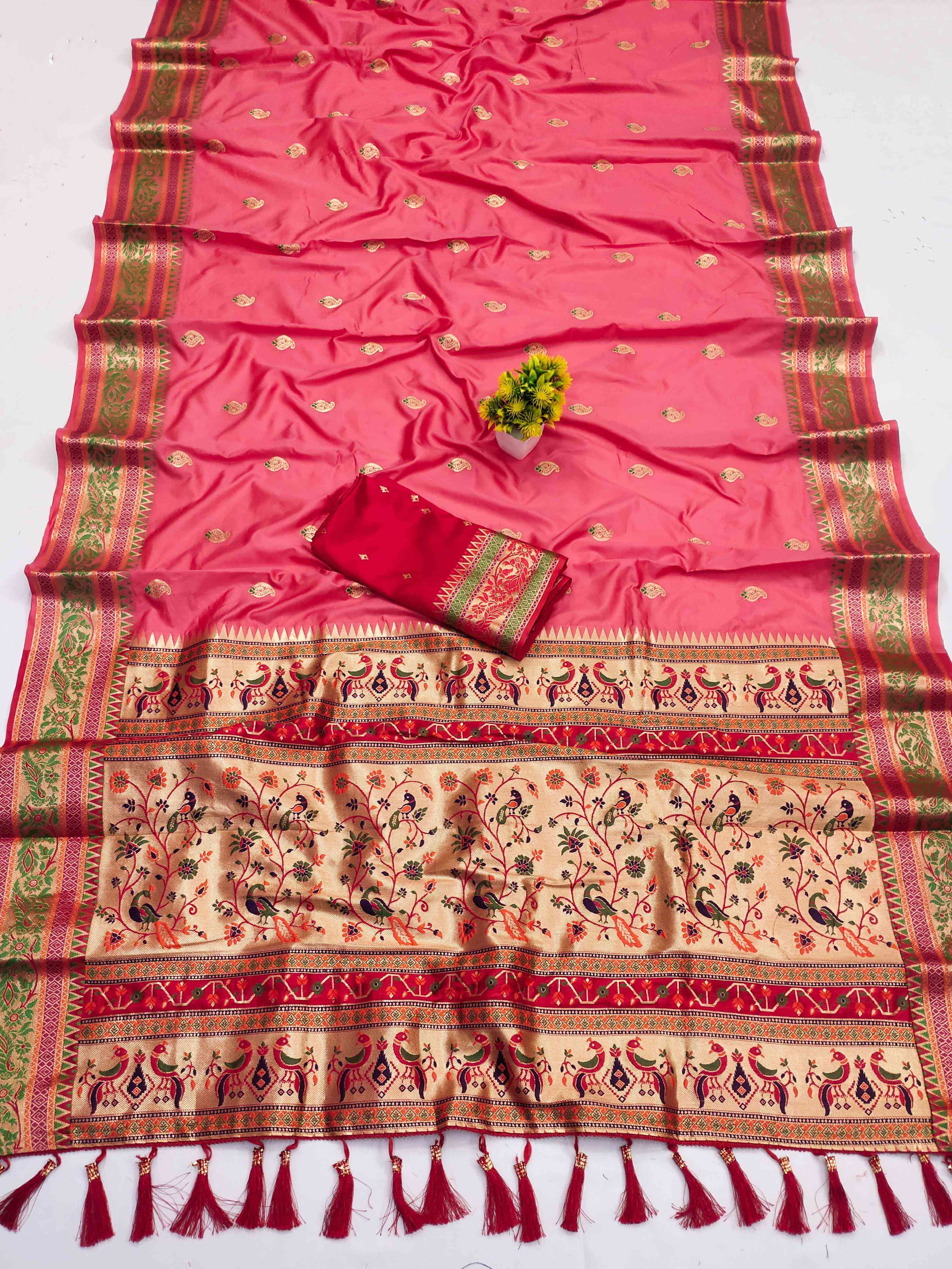 Classic Pink Soft Banarasi Silk Saree With Ravishing Blouse Piece