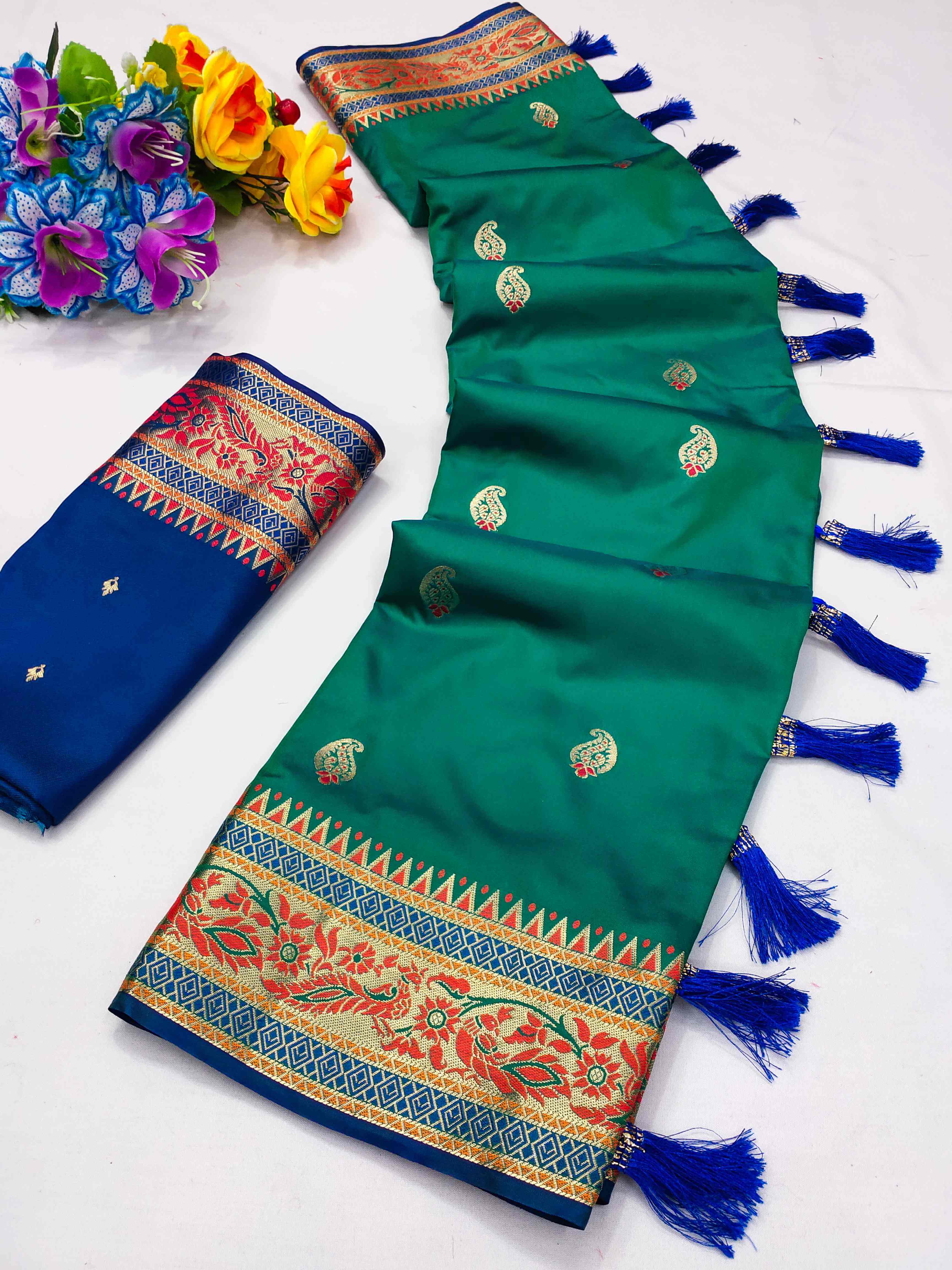 Stunner Rama Soft Banarasi Silk Saree With Luminous Blouse Piece