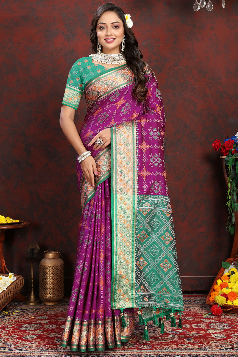 Adorning Purple Soft Banarasi Silk Saree With Extraordinary Blouse Piece