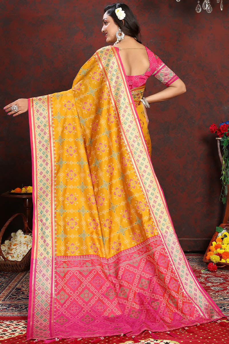 Sempiternal Yellow Soft Banarasi Silk Saree With Fragrant Blouse Piece
