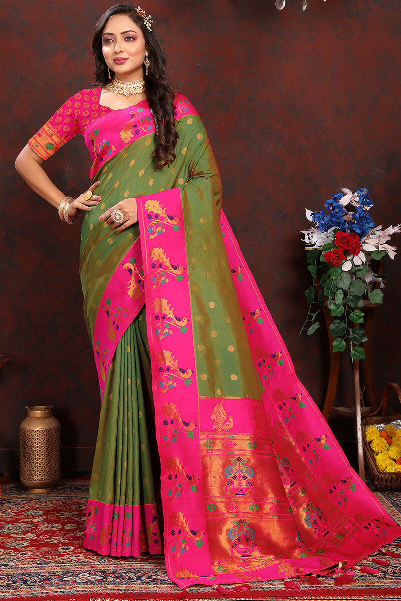 Exquisite Green Paithani Silk Saree With Fugacious Blouse Piece