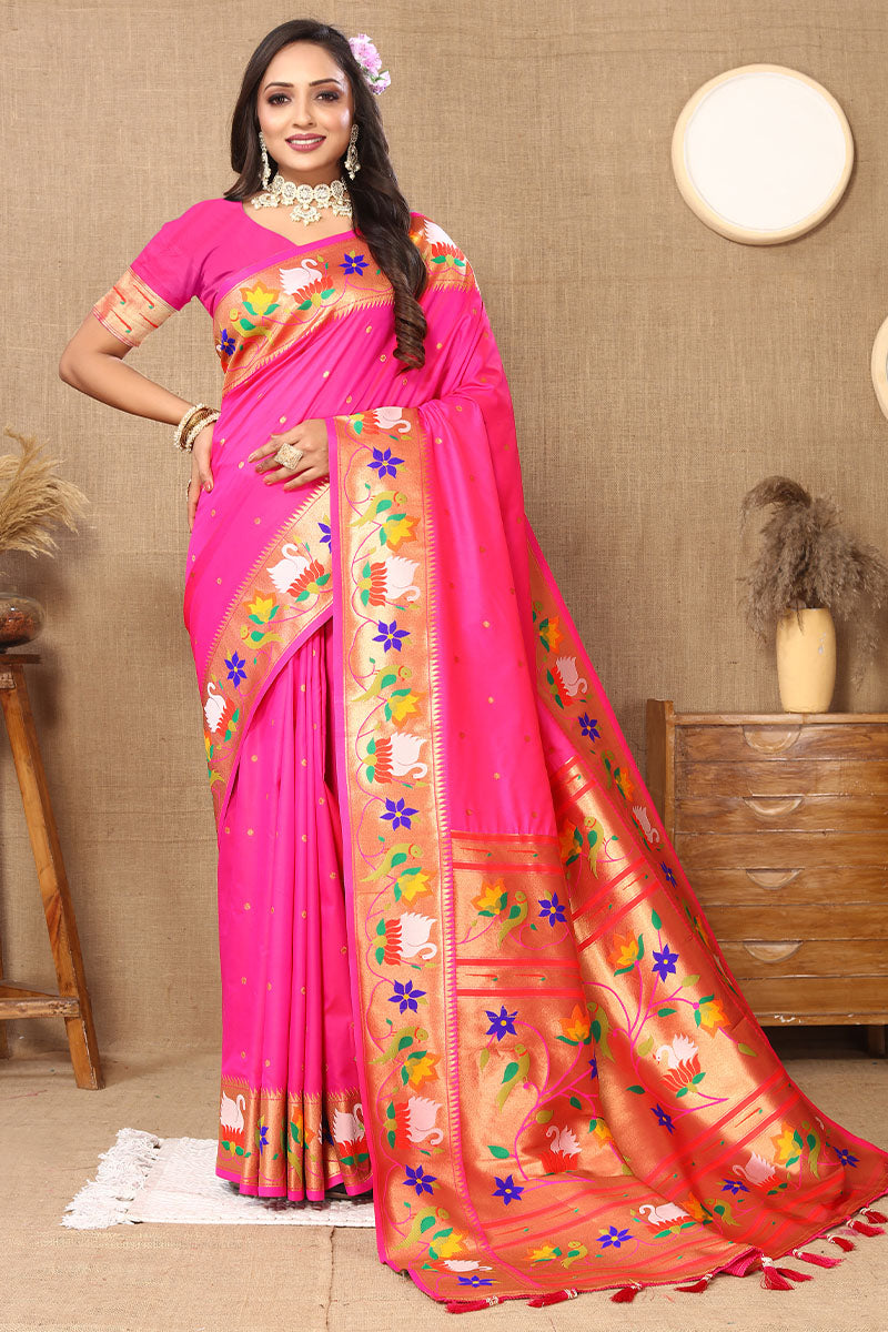 Flamboyant Magenta Paithani Silk Saree With Engrossing Blouse Piece