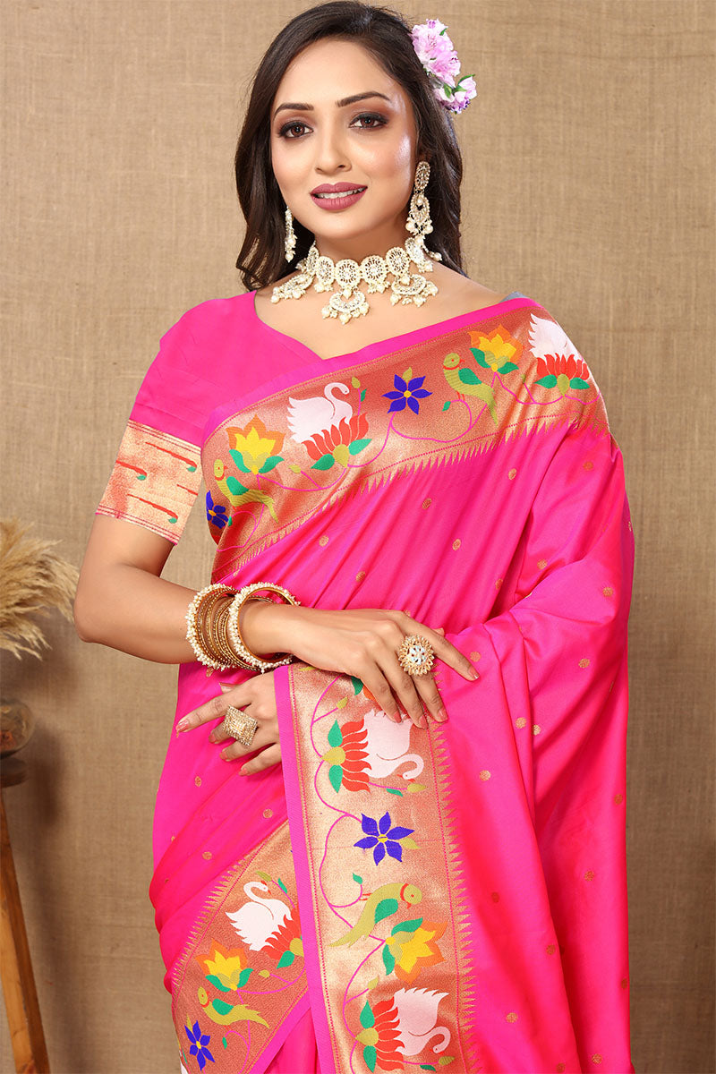 Flamboyant Magenta Paithani Silk Saree With Engrossing Blouse Piece