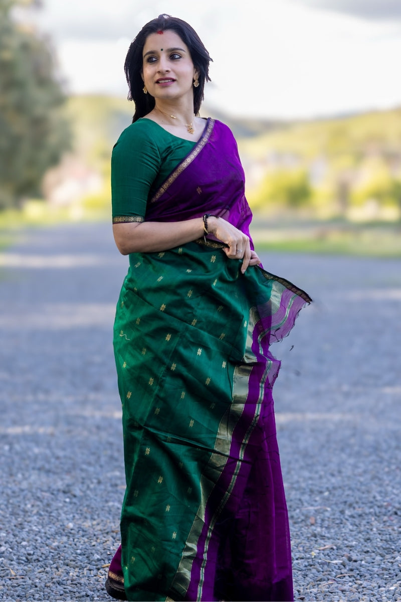Mesmerising Dark Pink Cotton Silk Saree With Exquisite Blouse Piece