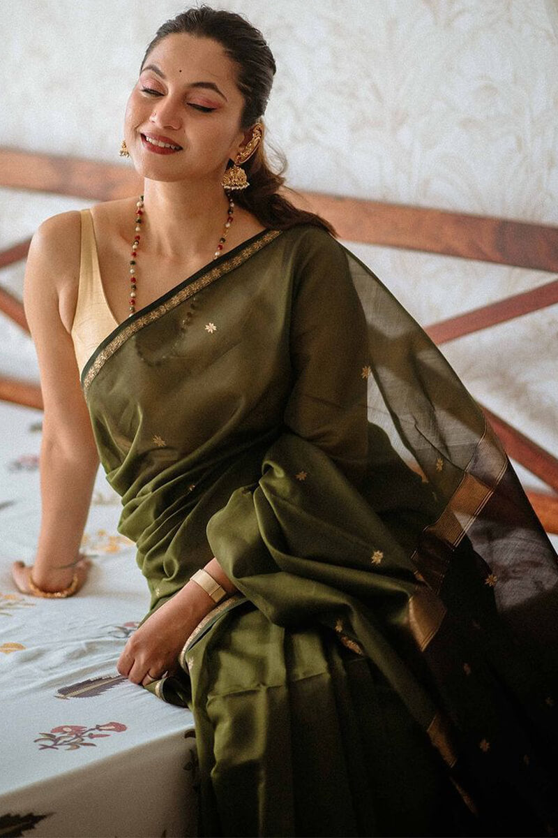 Pleasant Green Cotton Silk Saree With Conflate Blouse Piece