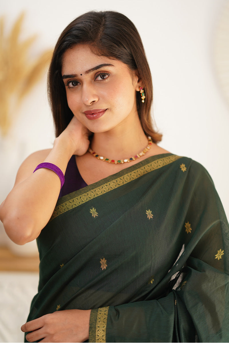 Sensational Green Cotton Silk Saree With Luminous Blouse Piece