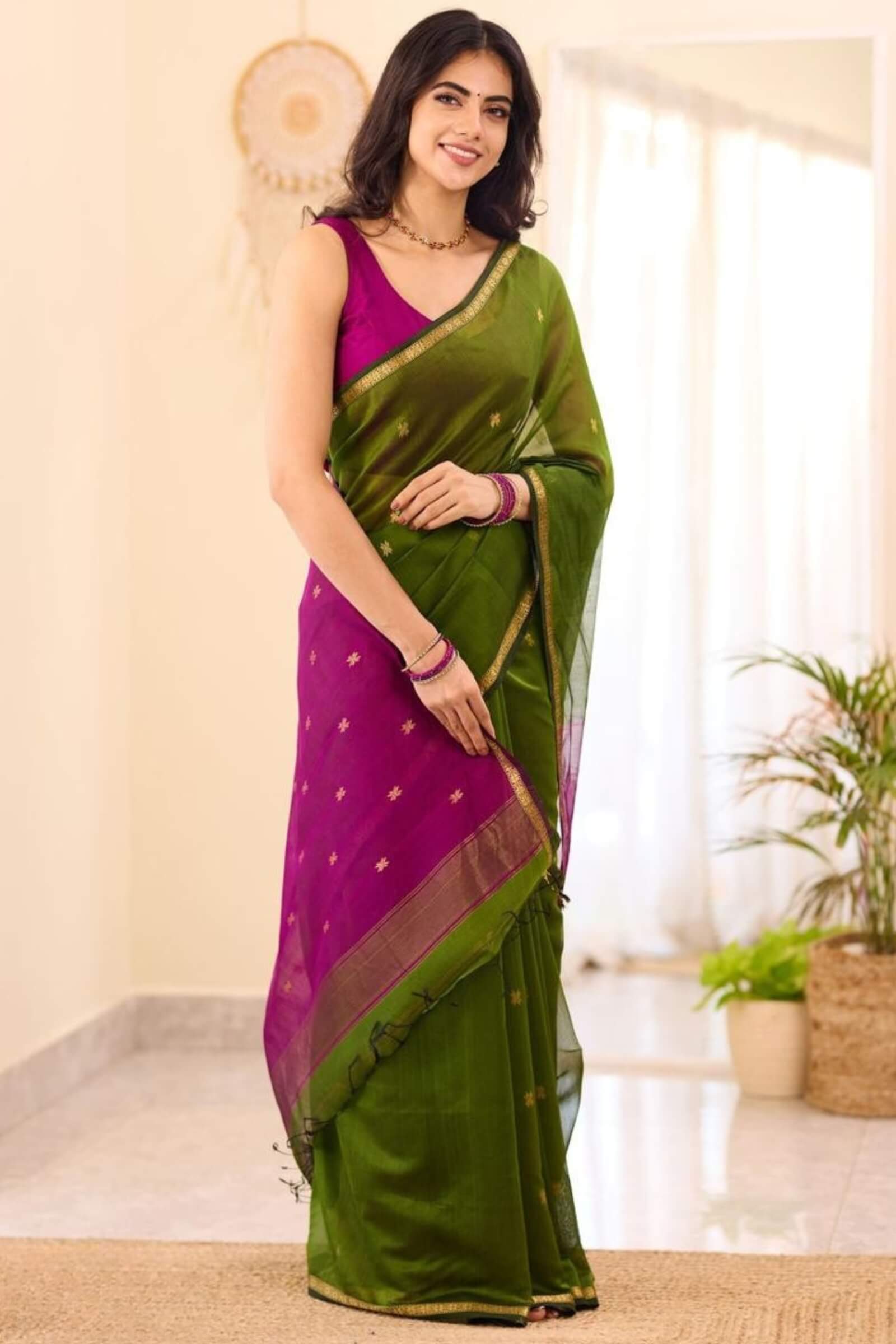 Enigmatic Green Cotton Silk Saree With Denouement Blouse Piece