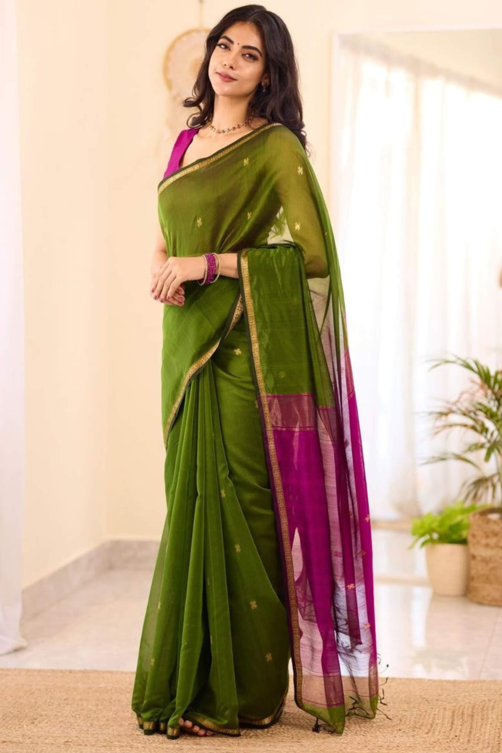 Enigmatic Green Cotton Silk Saree With Denouement Blouse Piece