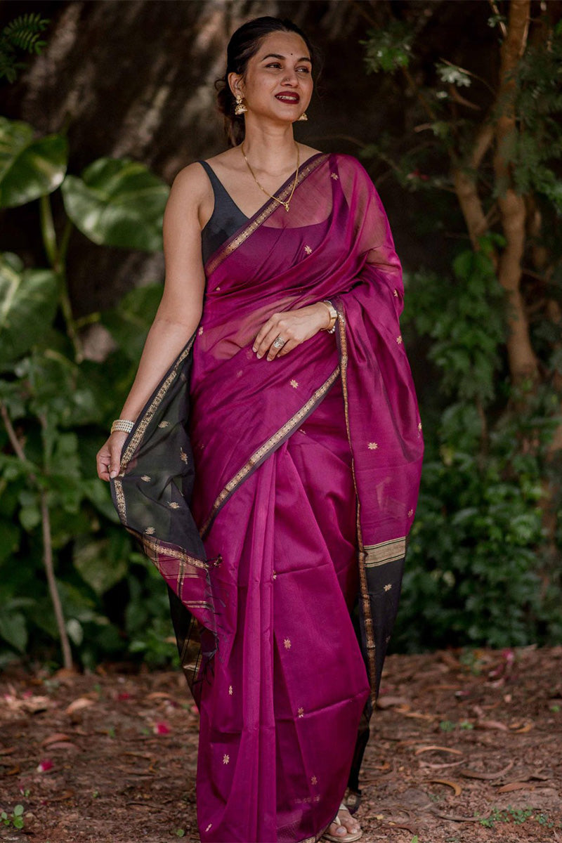 Whimsical Dark Pink Cotton Silk Saree With Quixotic Blouse Piece