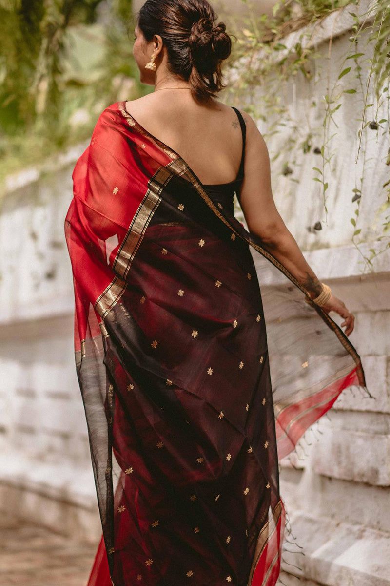 Hypnotic Red Cotton Silk Saree With Intricate Blouse Piece