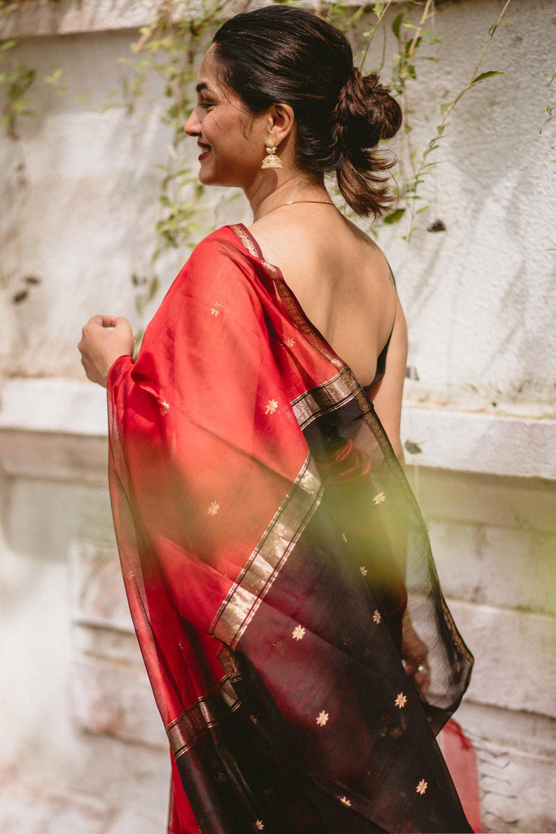 Hypnotic Red Cotton Silk Saree With Intricate Blouse Piece