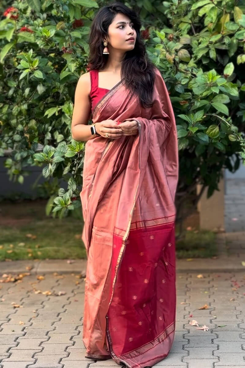 Stunning Pink Cotton Silk Saree With Chatoyant Blouse Piece