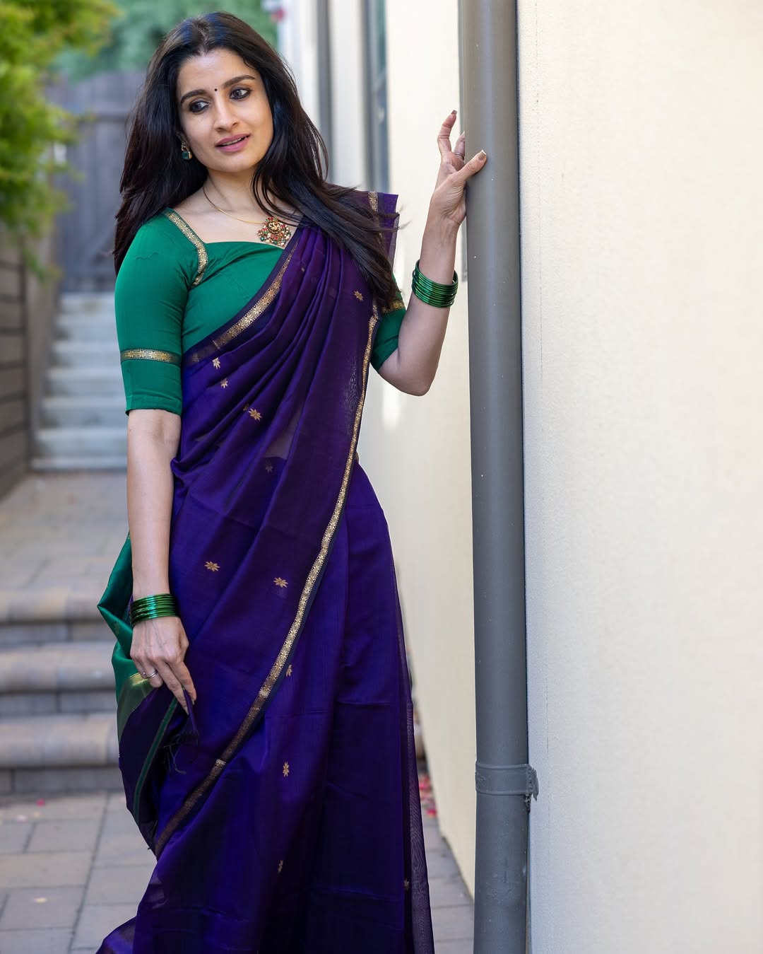 Enchanting Purple Cotton Silk Saree With Murmurous Blouse Piece