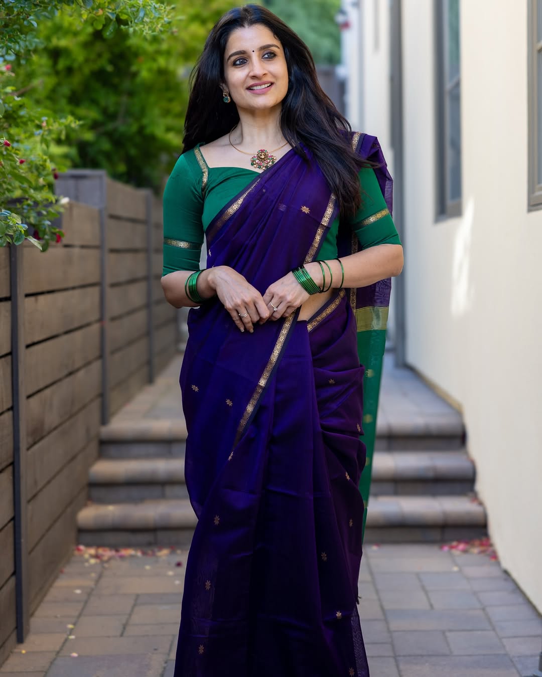 Enchanting Purple Cotton Silk Saree With Murmurous Blouse Piece