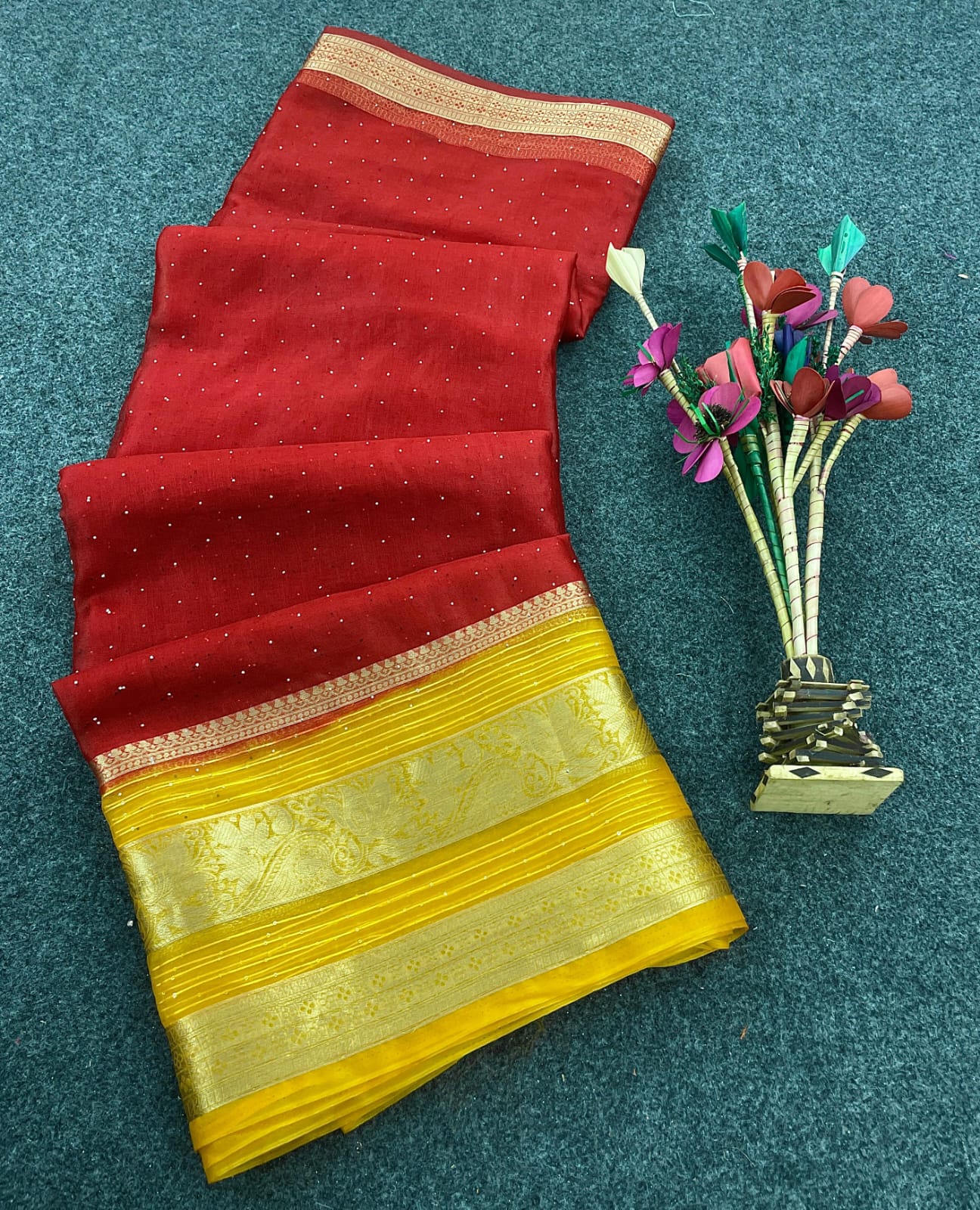 Fugacious Red Orgeanza Silk Saree With Lassitude Blouse Piece