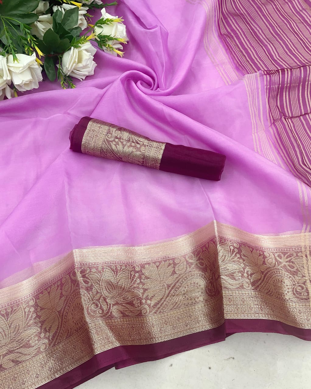 Lissome Lavender Orgenza Silk Saree With Entrancing Blouse Piece