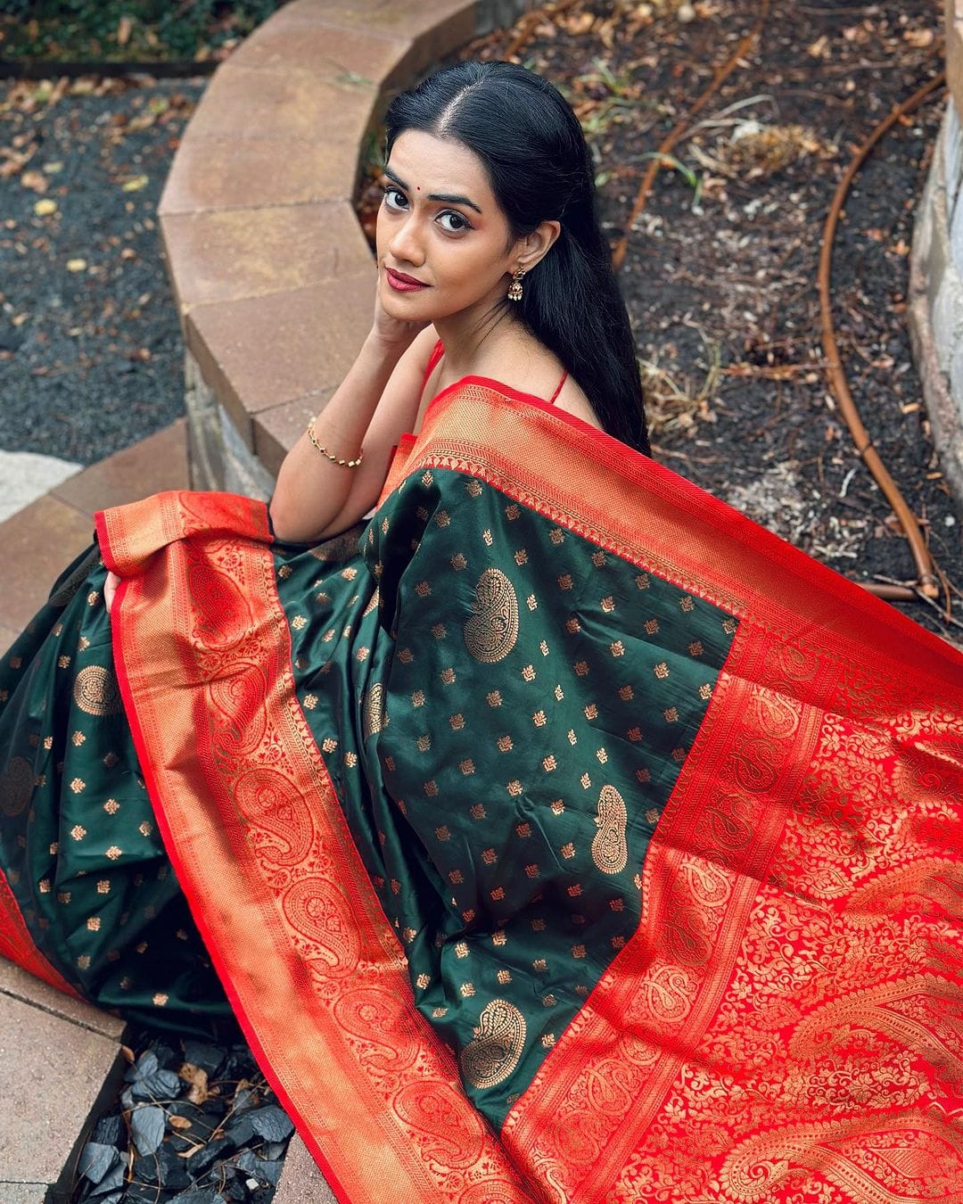 Evanescent Dark Green Soft Silk Saree With Palimpsest Blouse Piece