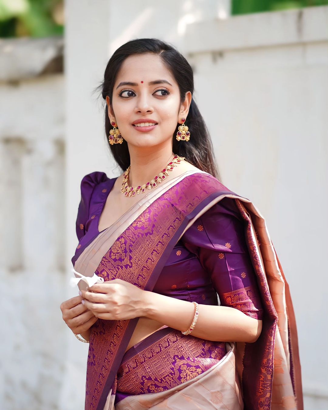 Denouement Grey Soft Silk Saree With Vivacious Blouse Piece