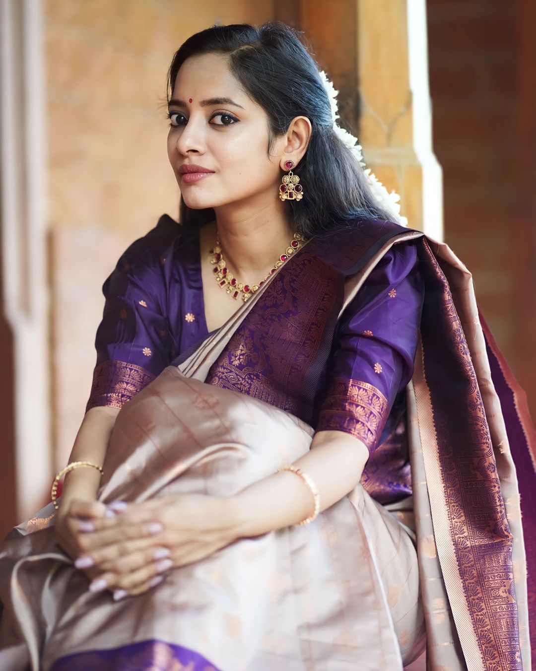 Denouement Grey Soft Silk Saree With Vivacious Blouse Piece