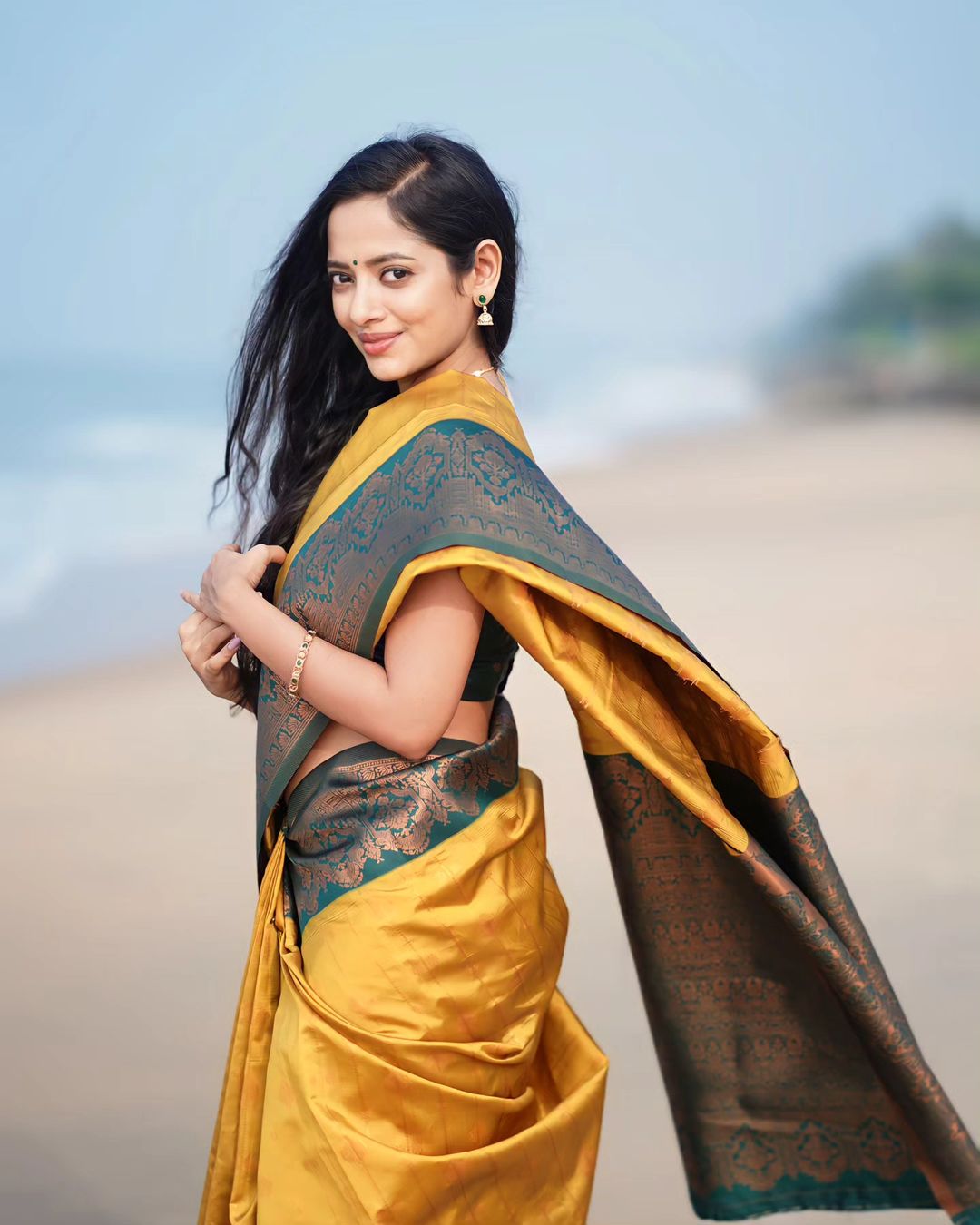 Lustrous Yellow Soft Silk Saree With Eclat Blouse Piece