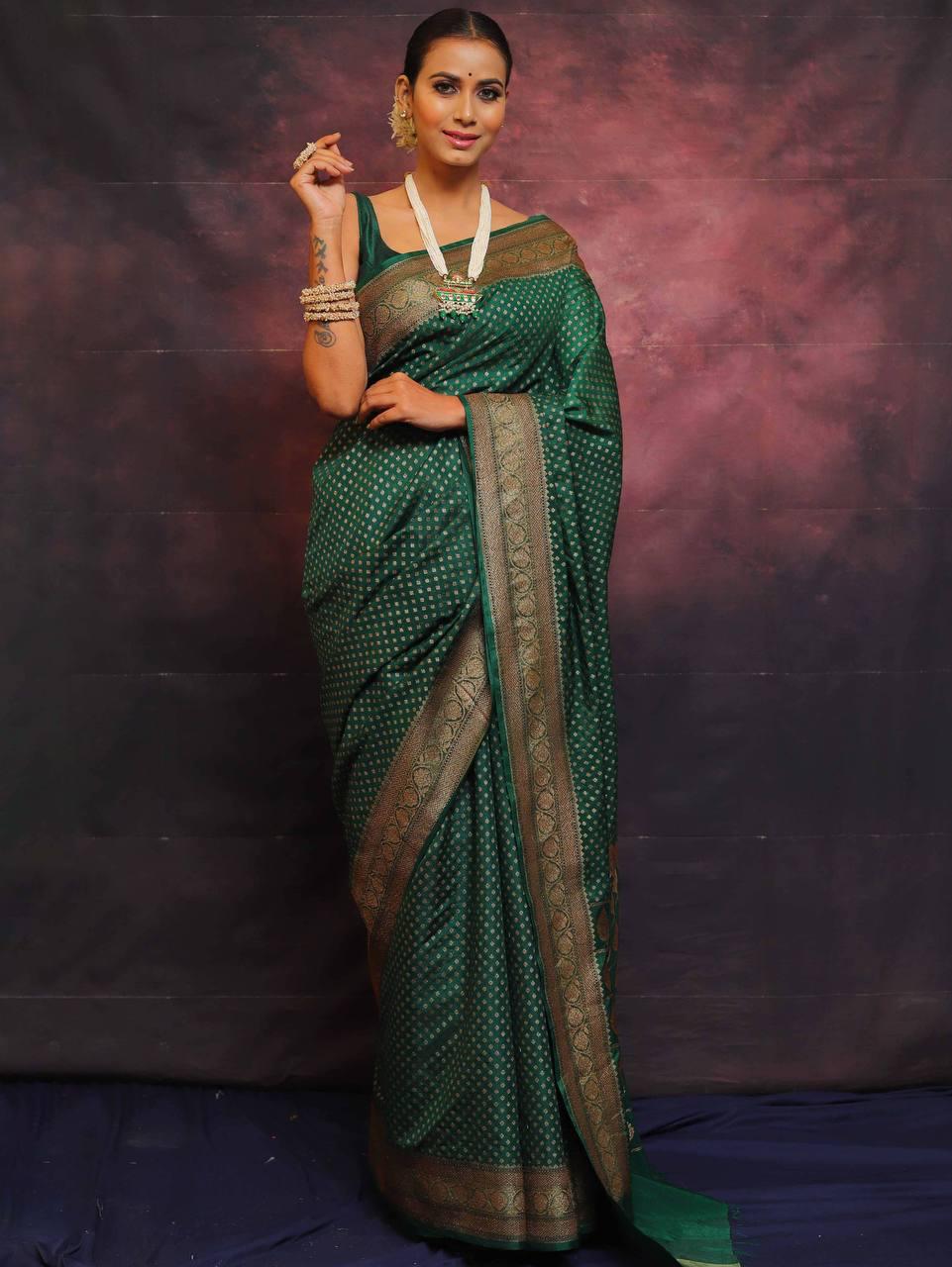 Glorious Dark Green Soft Silk Saree With Glowing Blouse Piece