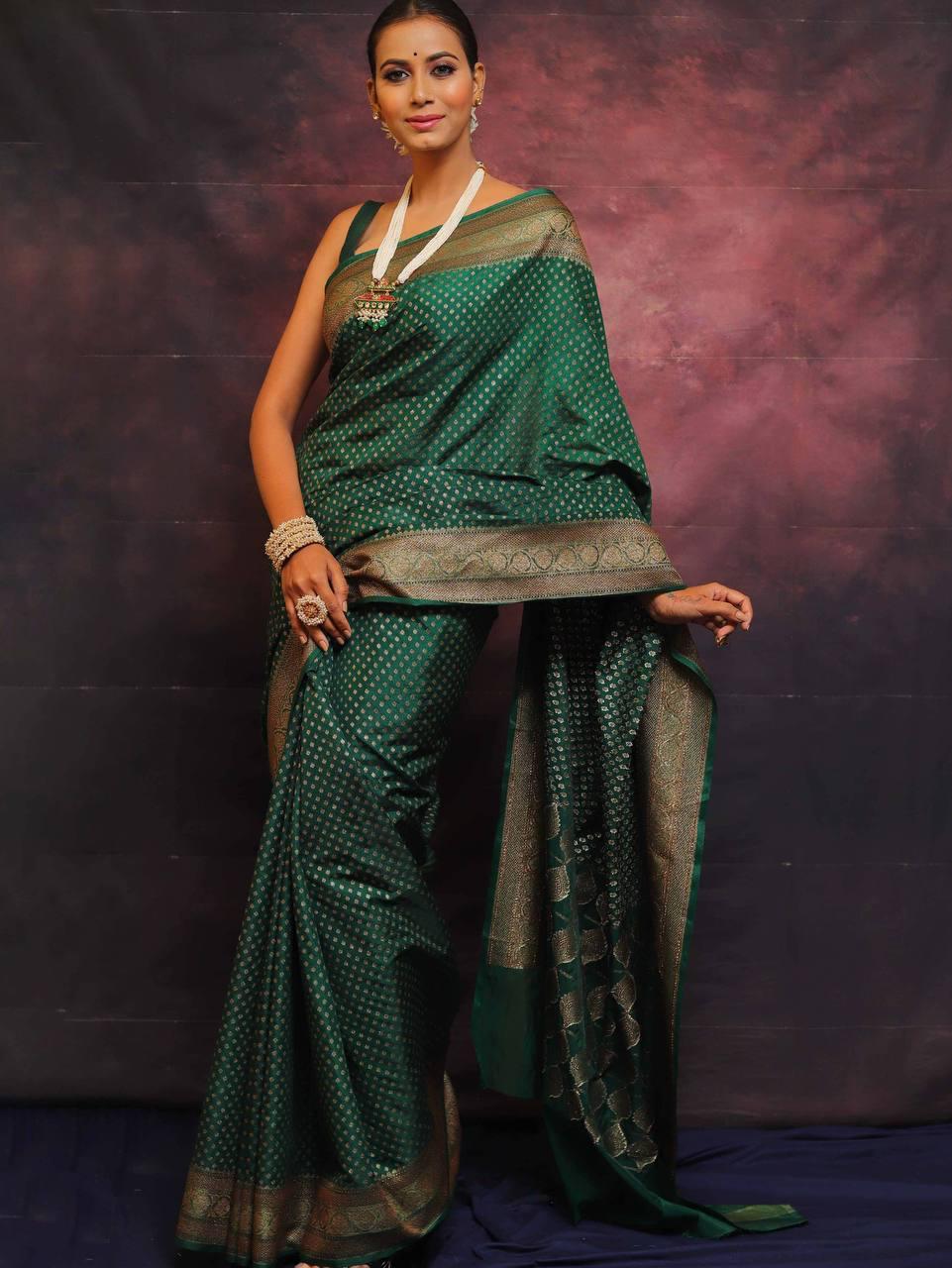 Glorious Dark Green Soft Silk Saree With Glowing Blouse Piece