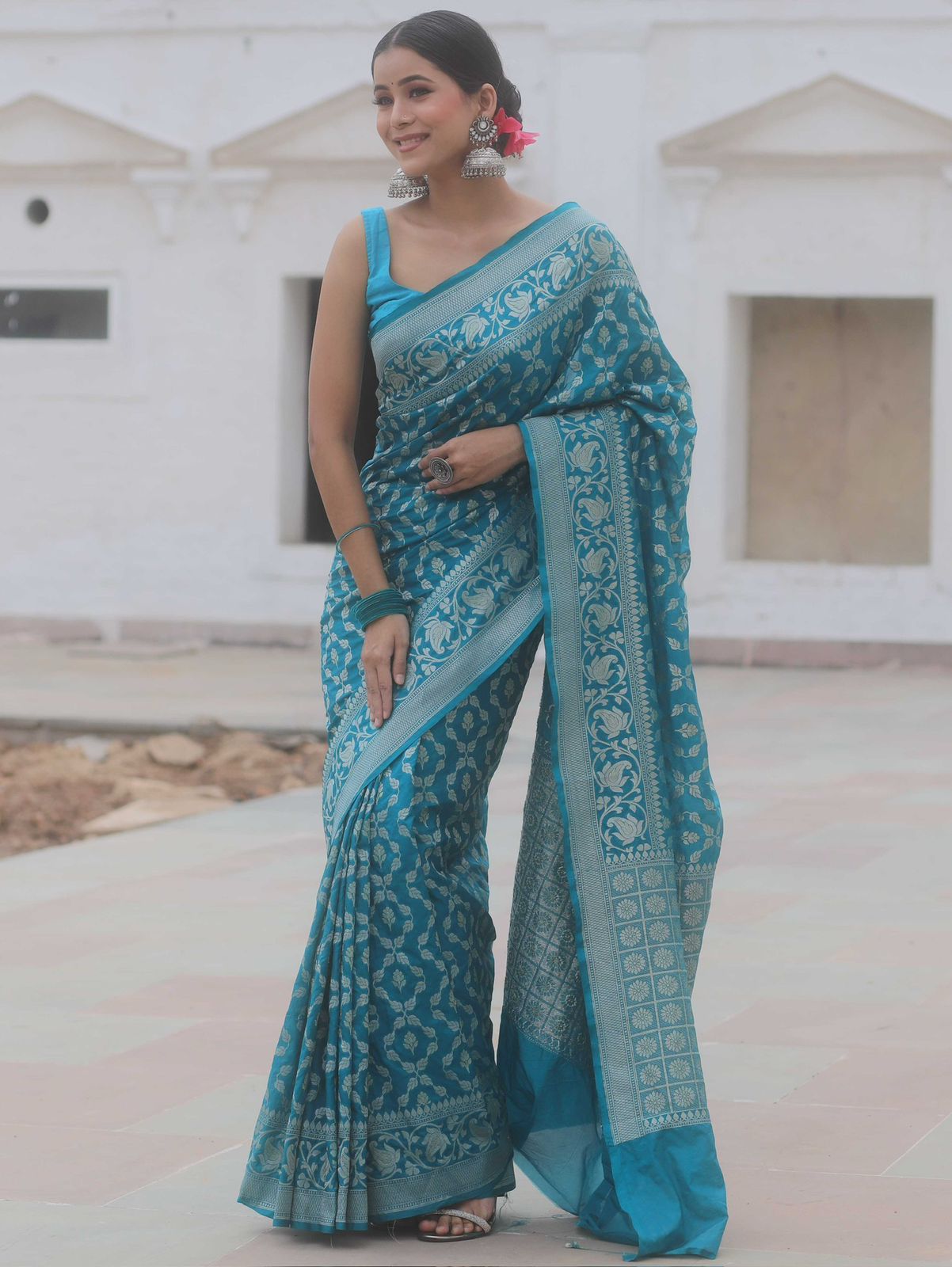 Marvellous Firozi Soft Silk Saree With Beguiling Blouse Piece