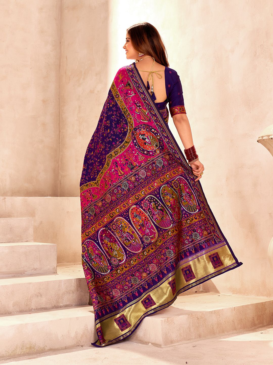 Lissome Blue Nylon Dola Pashmina Saree With Engaging Blouse Piece