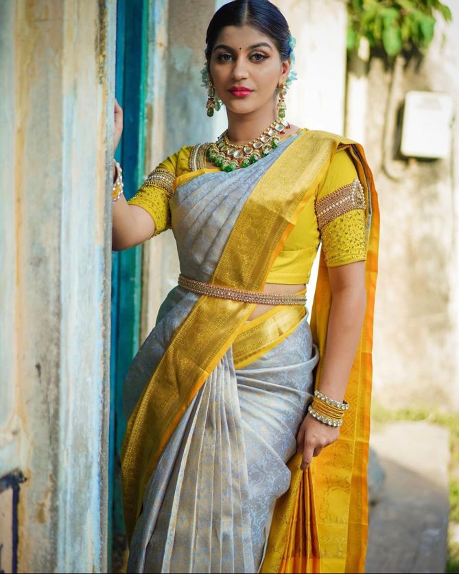 Nectarous Off White Soft Silk Saree With Palimpsest Blouse Piece