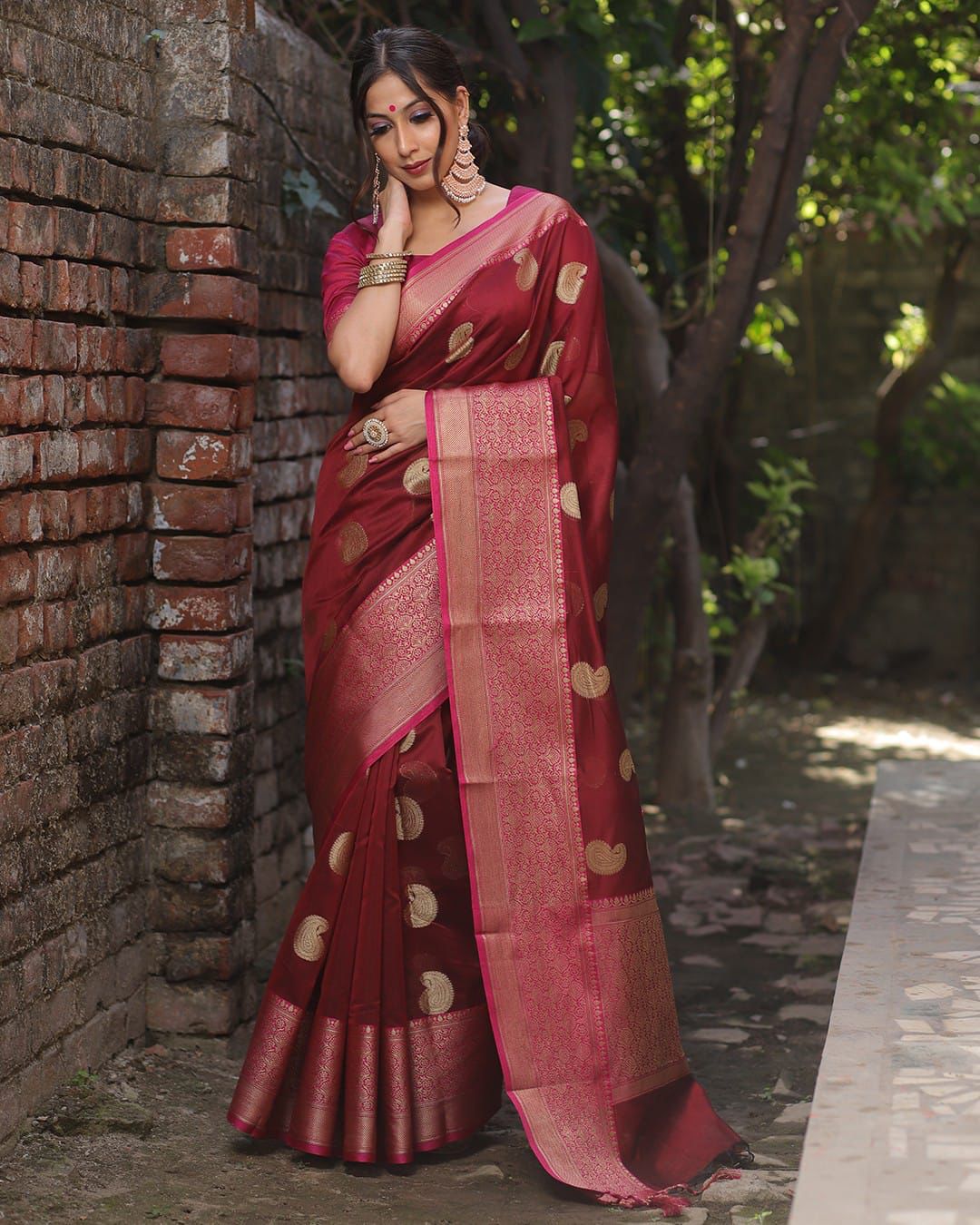 Desirable Wine Soft Silk Saree With Pulsating Blouse Piece