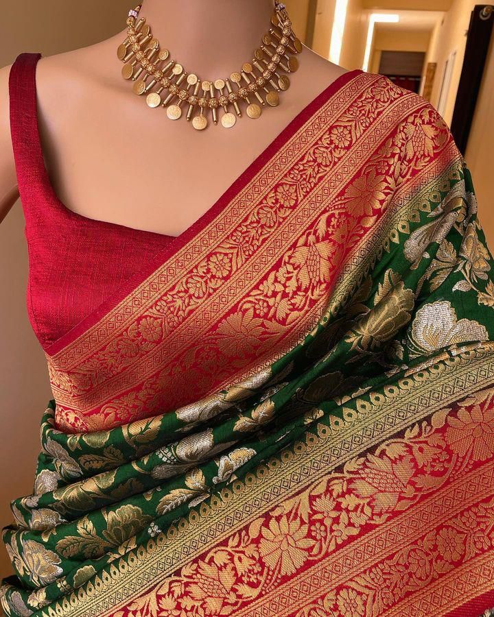 Luminous Dark Green Soft Silk Saree With Nectarous Blouse Piece