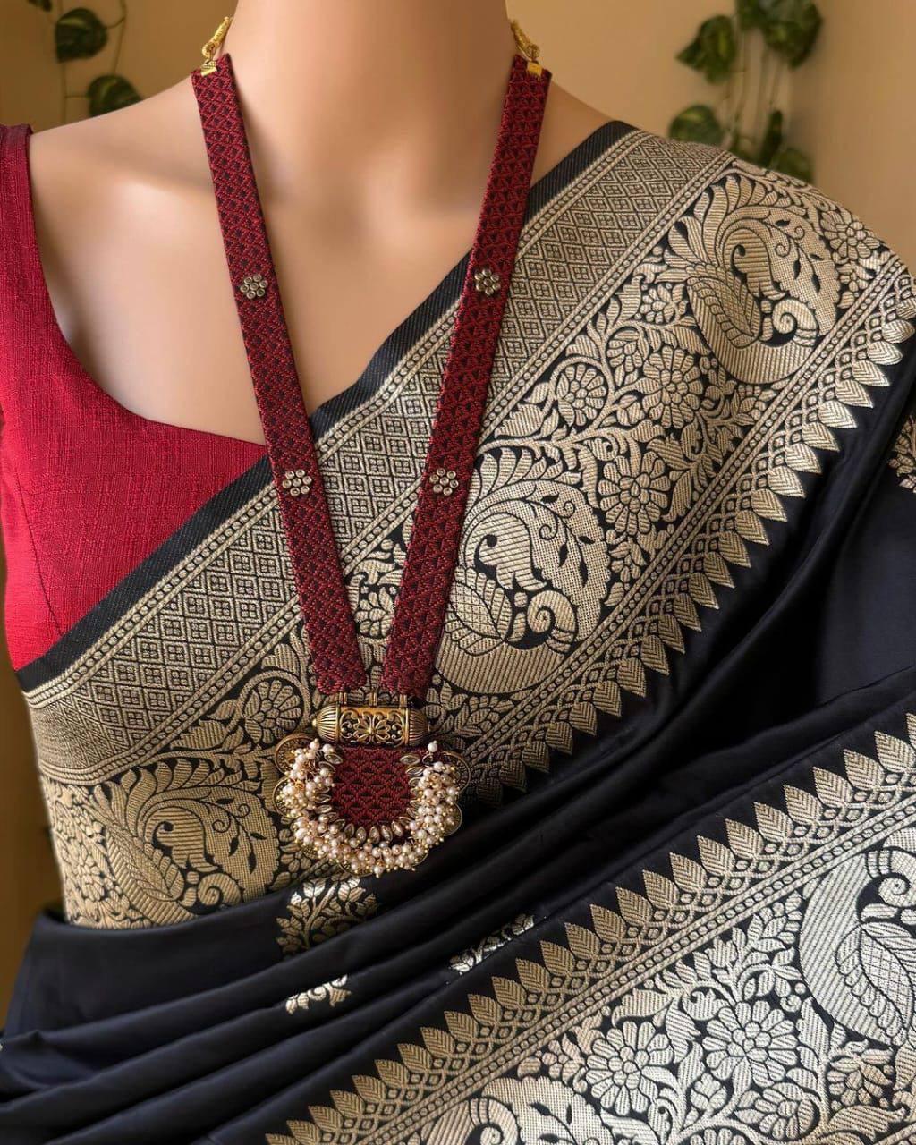 Enticing Black Soft Silk Saree With Lagniappe Blouse Piece