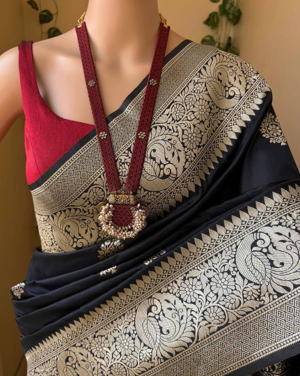 Enticing Black Soft Silk Saree With Lagniappe Blouse Piece