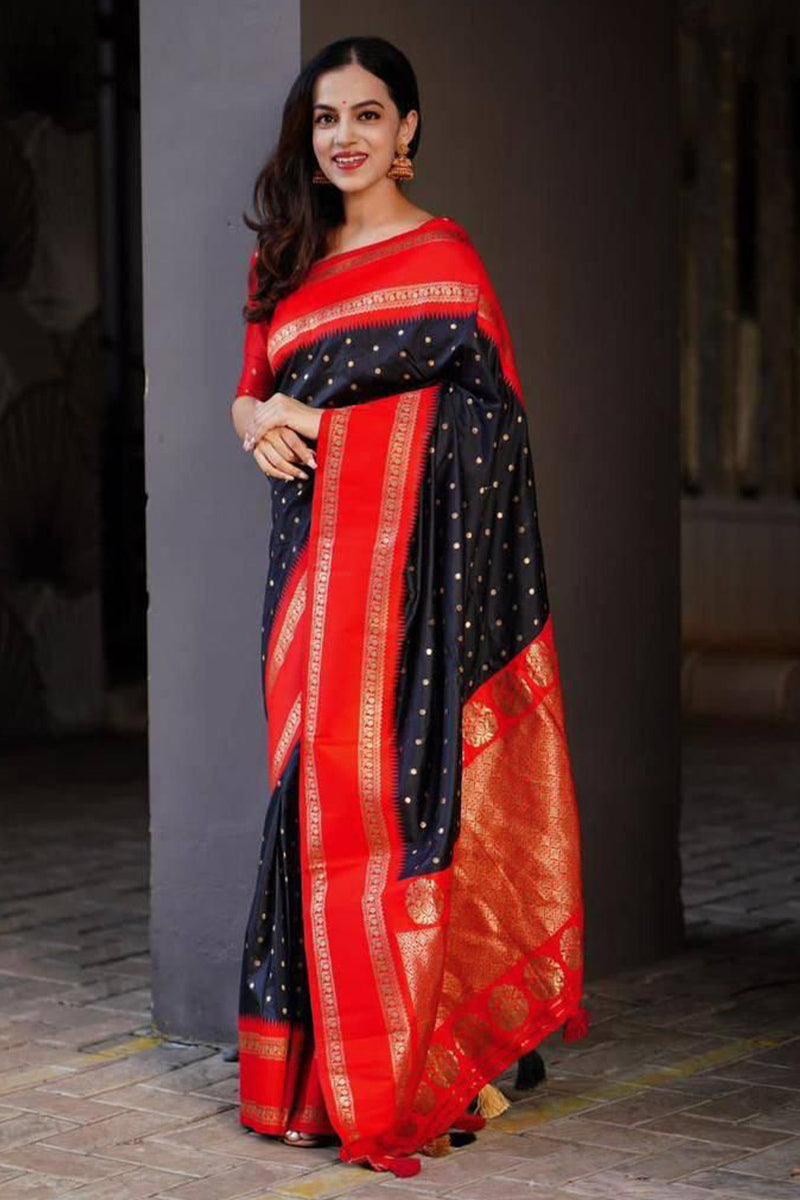 Bucolic Black Soft Silk Saree With Woebegone Blouse Piece