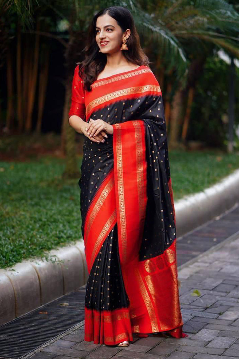 Bucolic Black Soft Silk Saree With Woebegone Blouse Piece