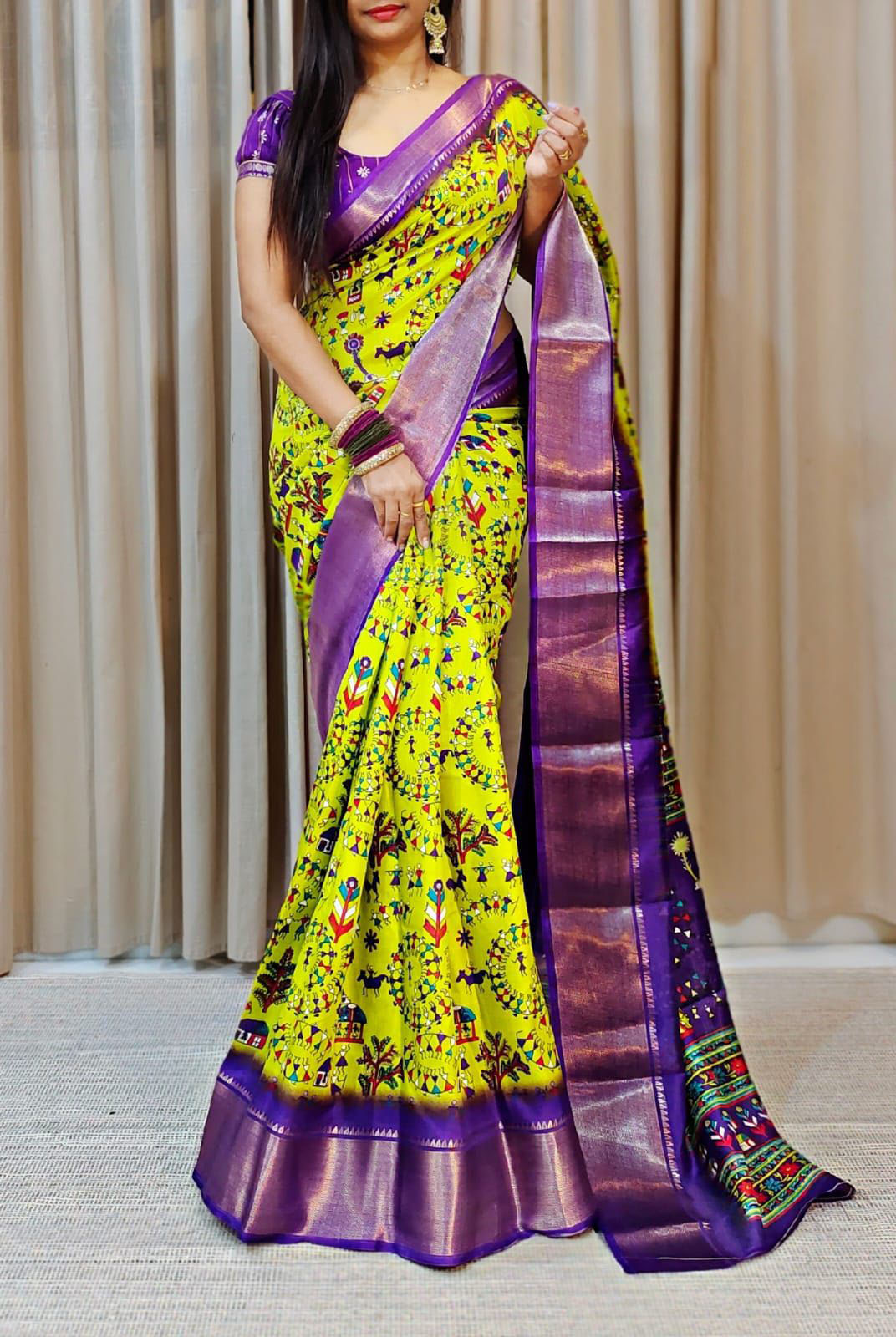 Twirling Perrot Digital Printed Soft Silk Saree With Desuetude Blouse Piece