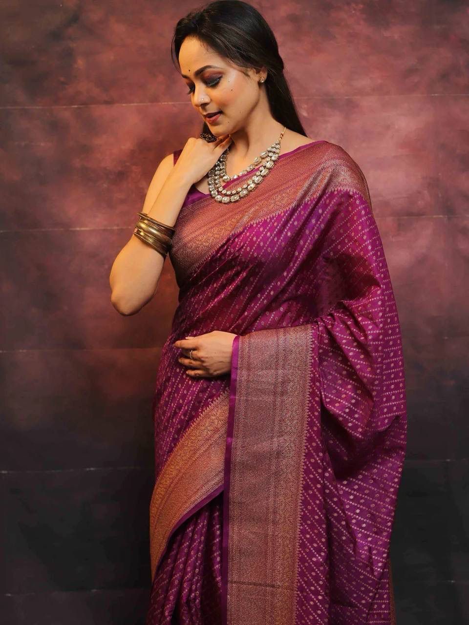 Fantabulous Purple Soft Silk Saree With Propinquity Blouse Piece