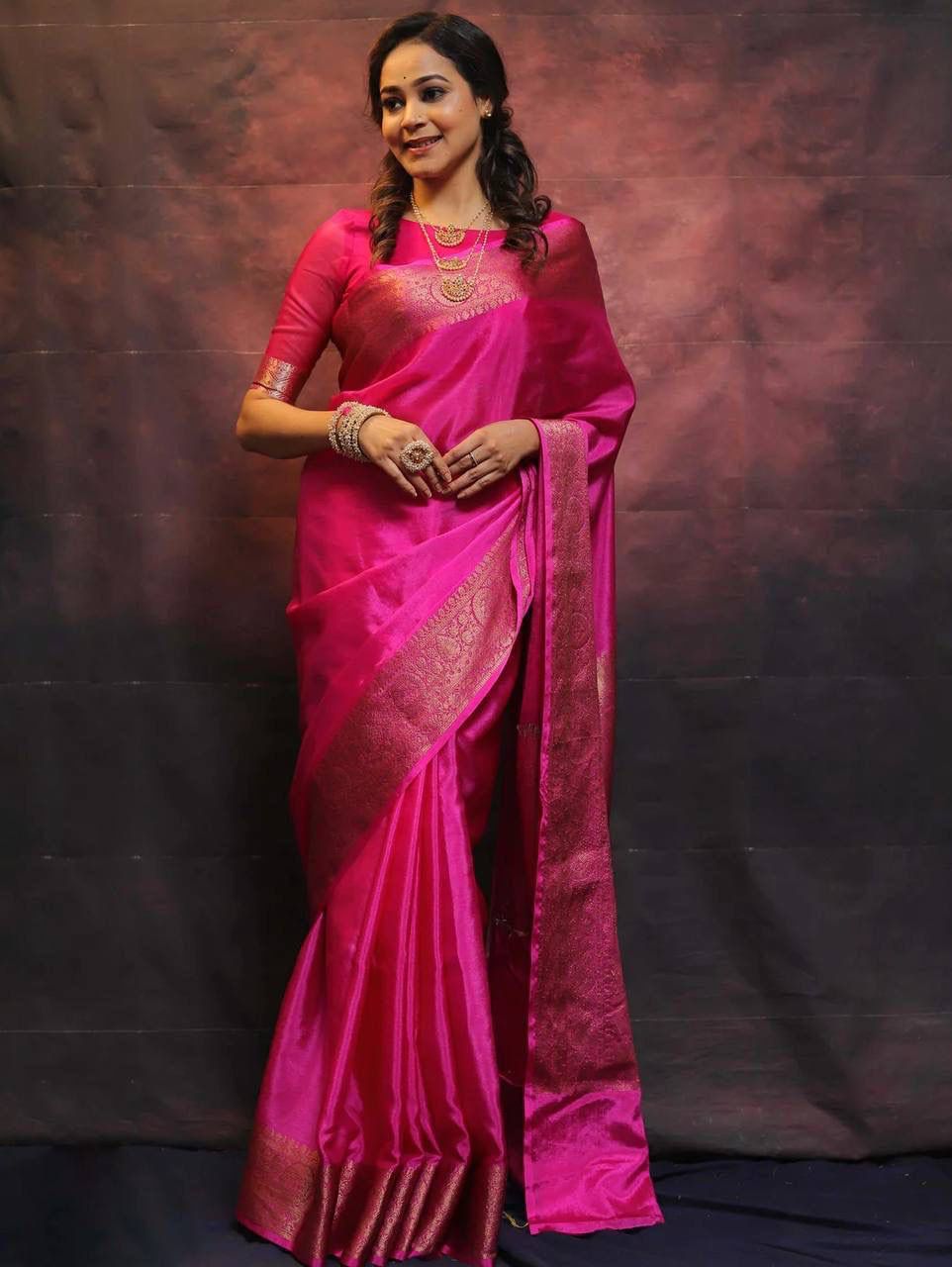 Flaunt Dark Pink Soft Silk Saree With Elegant Blouse Piece