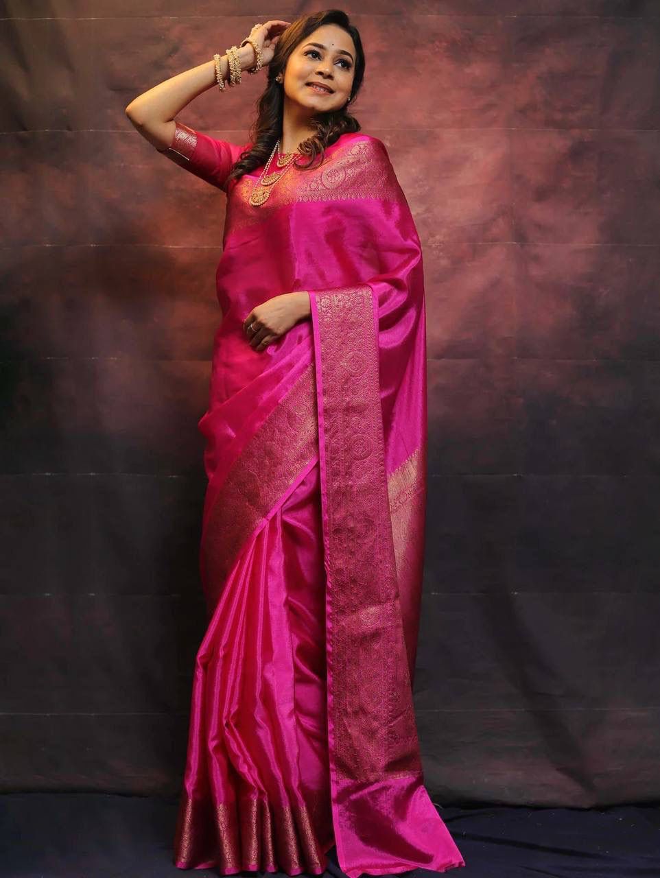 Flaunt Dark Pink Soft Silk Saree With Elegant Blouse Piece