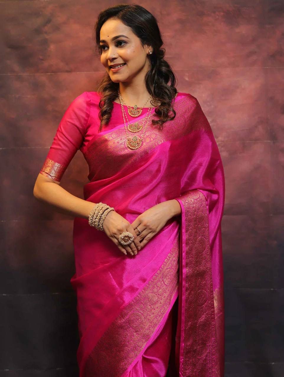 Flaunt Dark Pink Soft Silk Saree With Elegant Blouse Piece