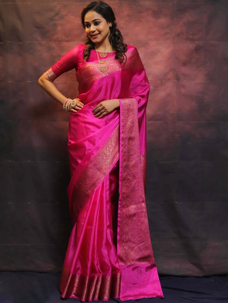 Flaunt Dark Pink Soft Silk Saree With Elegant Blouse Piece