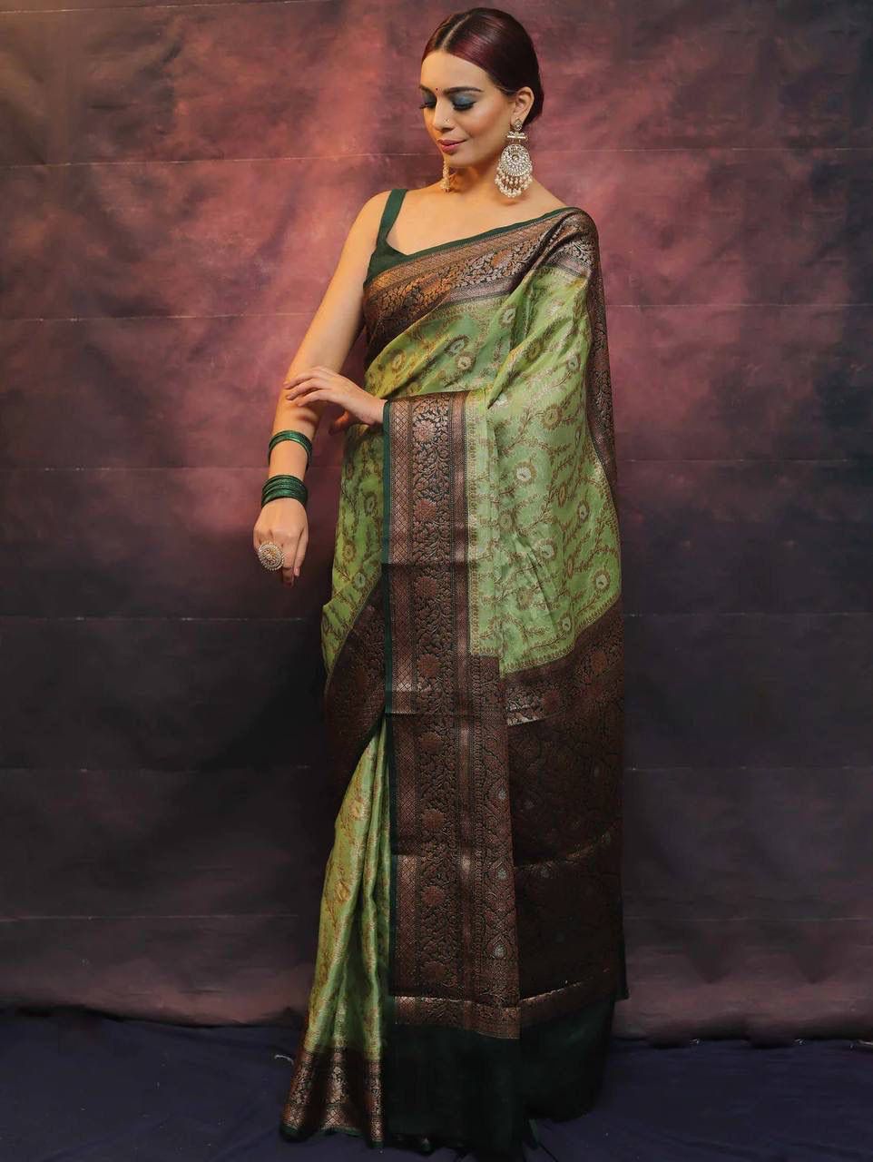 Enthralling Pista Soft Silk Saree With Glamorous Blouse Piece