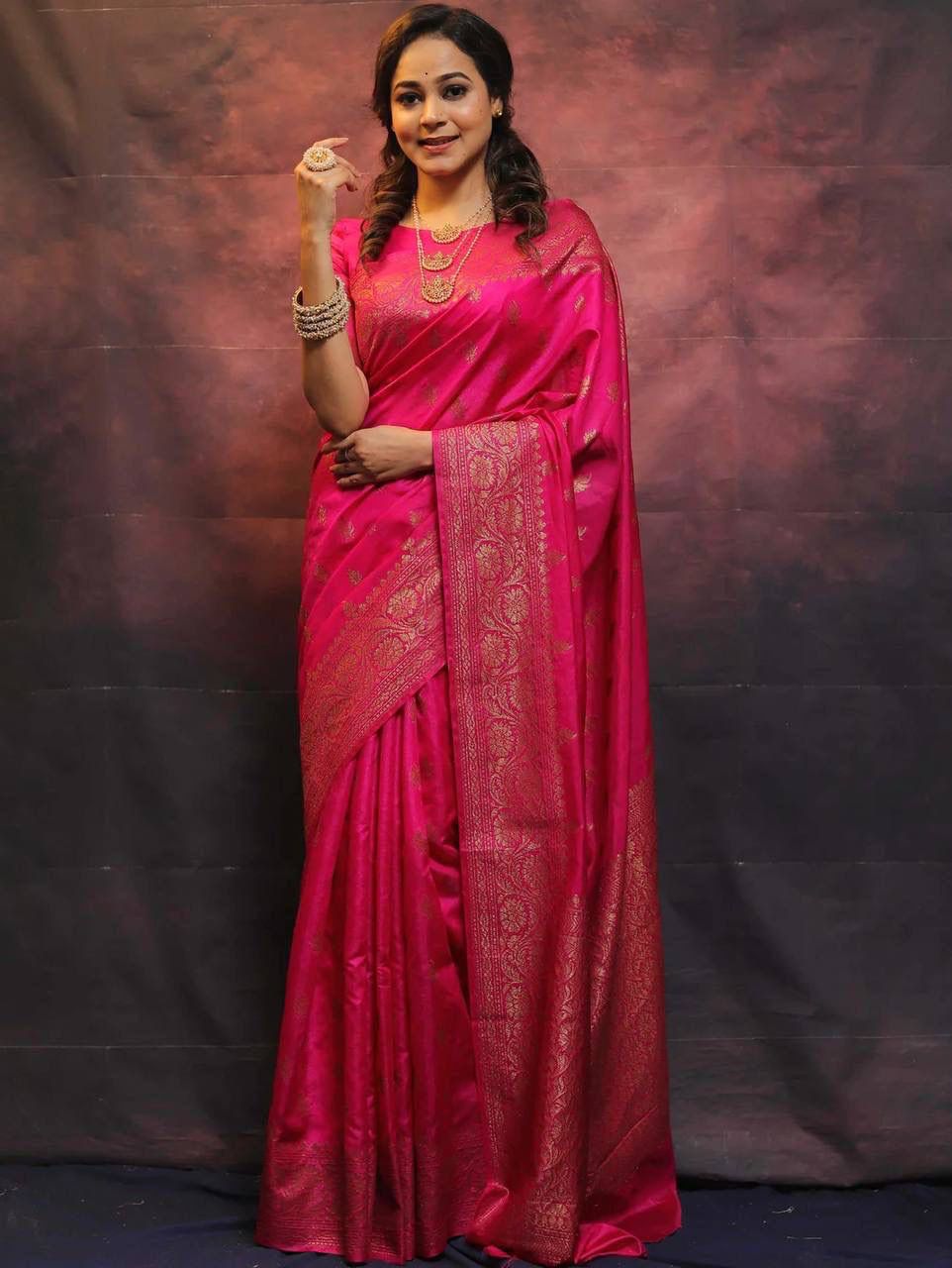 Pleasurable Dark Pink Soft Silk Saree With Alluring Blouse Piece