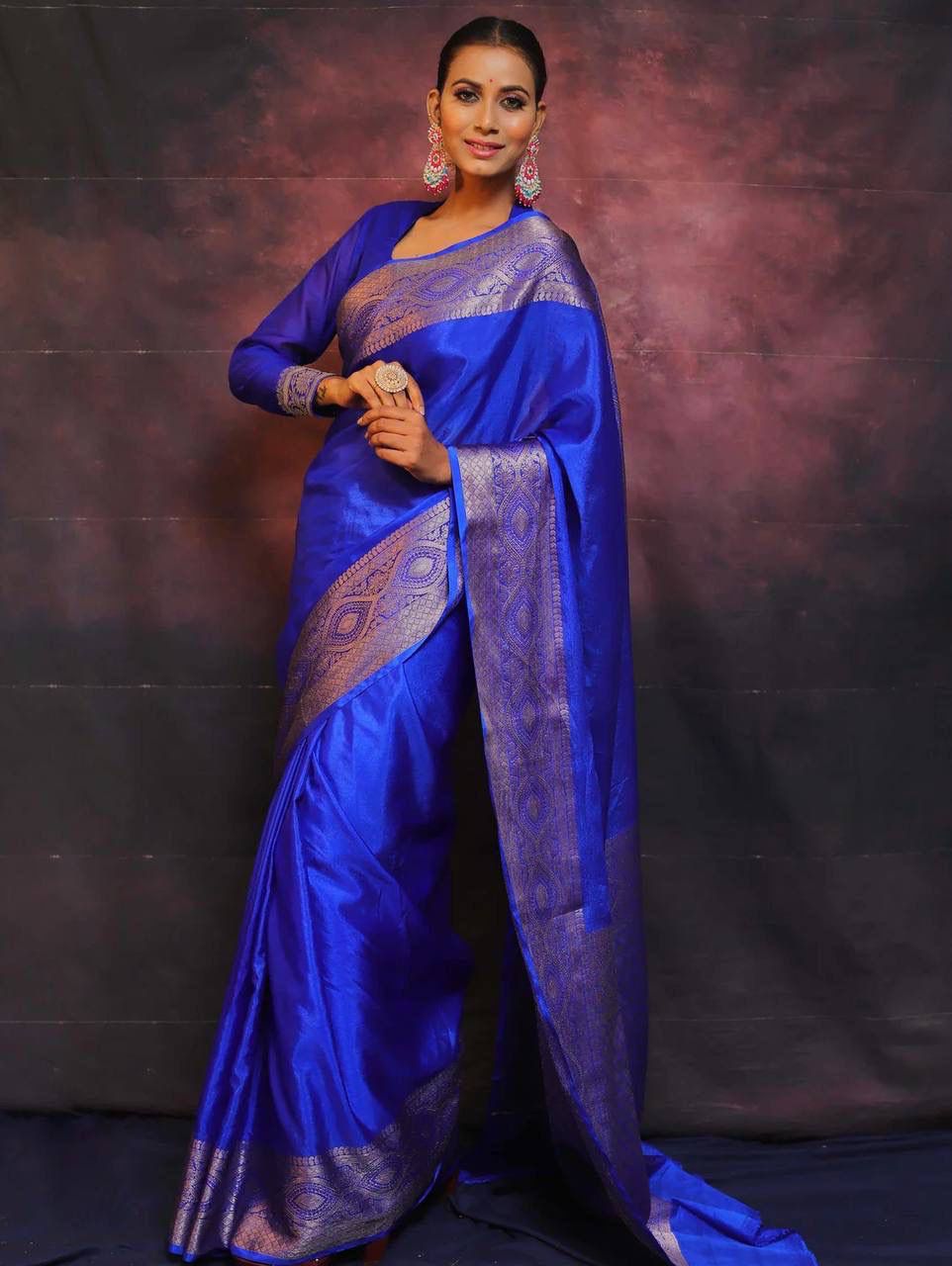 Flattering Royal Blue Soft Silk Saree With Charming Blouse Piece