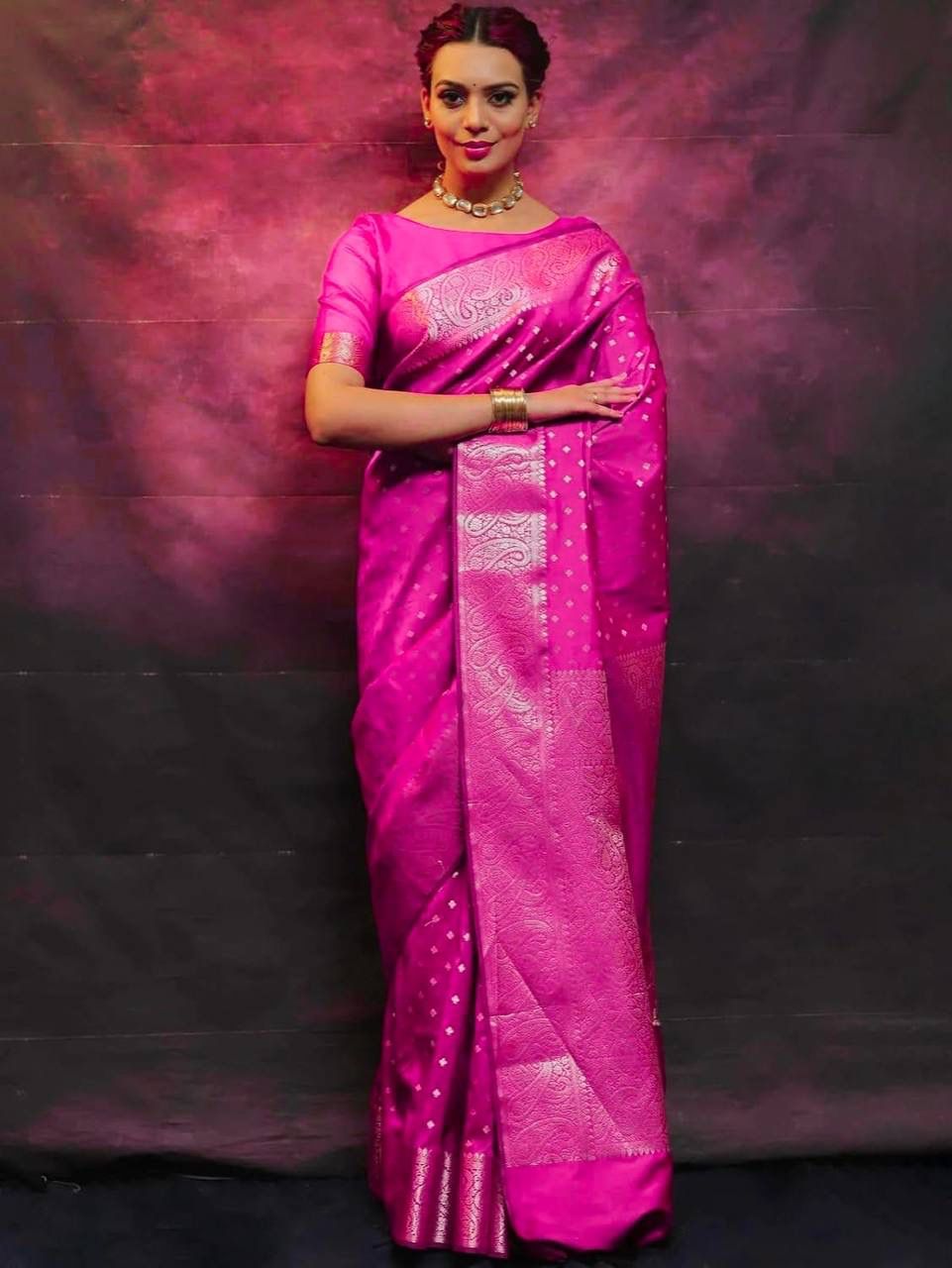 Comely Dark Pink Soft Silk Saree With Murmurous Blouse Piece