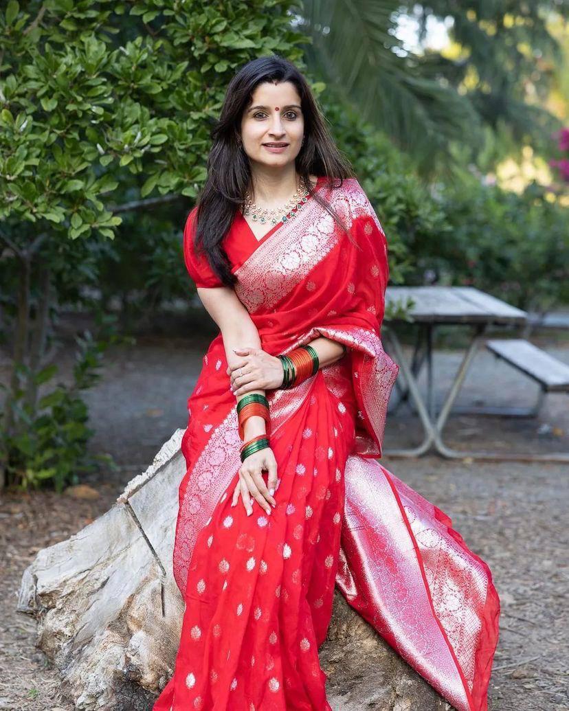 Profuse Red Cotton Silk Saree With Woebegone Blouse Piece