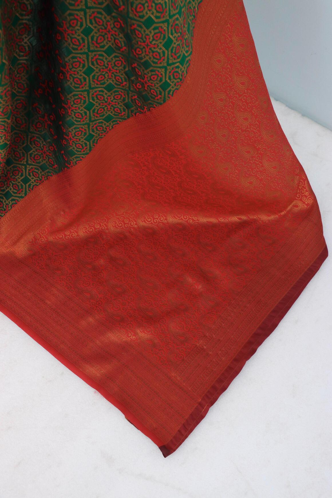 Inimitable Green Soft Banarasi Silk Saree With Sonorous Blouse Piece