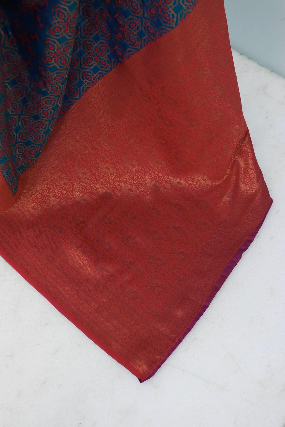 Elision Navy Blue Soft Banarasi Silk Saree With Exquisite Blouse Piece