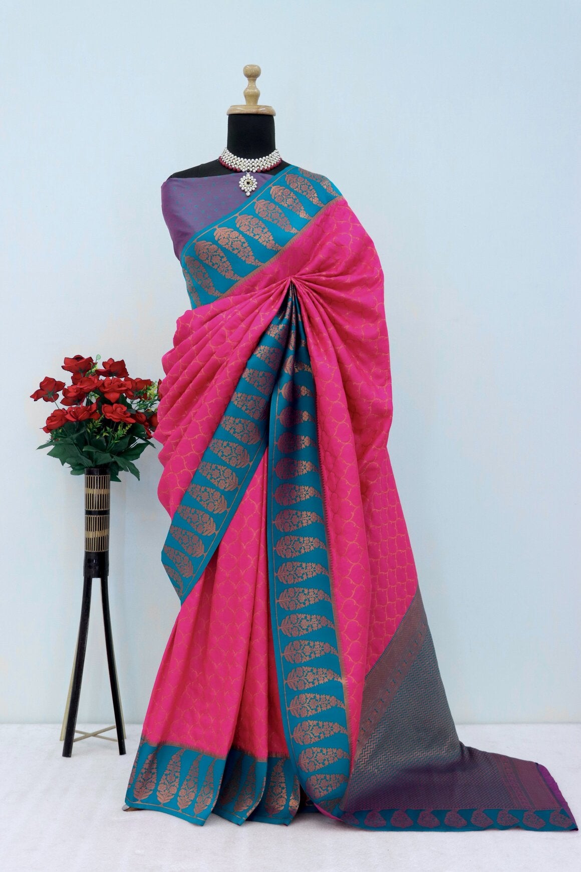 Chatoyant Dark Pink Soft Banarasi Silk Saree With Attractive Blouse Piece